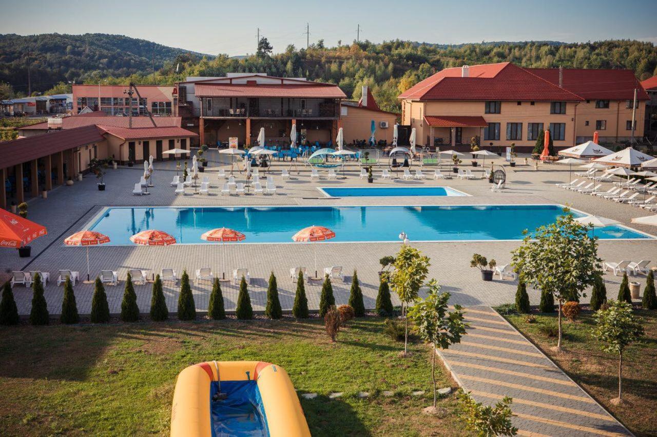Illara Spa Hotel Irshava Esterno foto